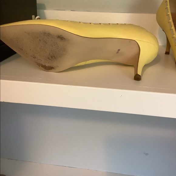 Talbots yellow dress heels - Picture 2 of 3